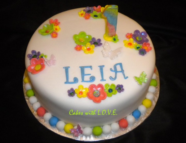Leia is one cake