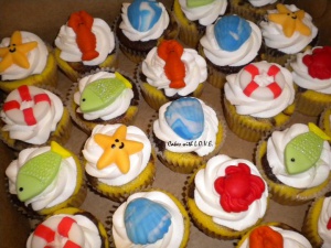 beach-theme-cupcakes