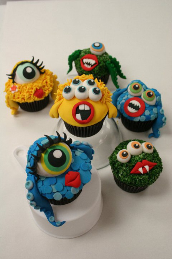 Monsters! cake