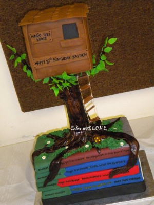 magic-tree-house-cake