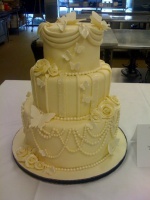 romantic-tiered-cake